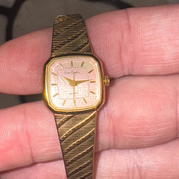 Vintage Wrist Watch Pierre Cardin Women's Quartz Gold tone small Square Bezel - Picture 12 of 13